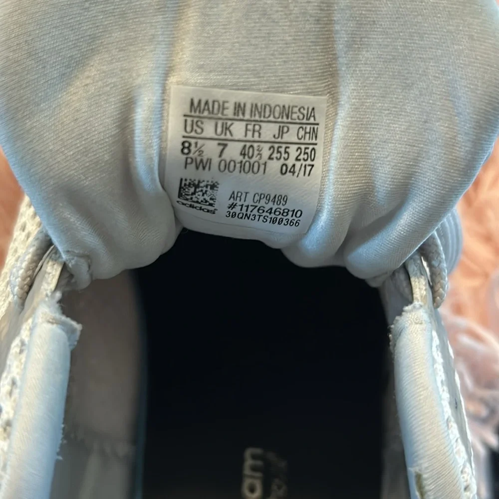 adidas Woman’s Cloudfoam Ortholite running shoes Size 8 1/2